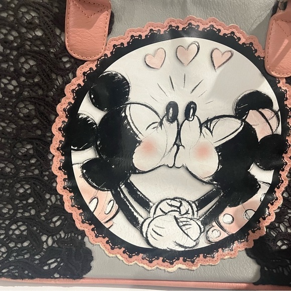 Disney love is in the air leather purse and makeup bag collector - Picture 13 of 13